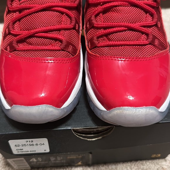 Jordan 11 Retro - Picture 5 of 9